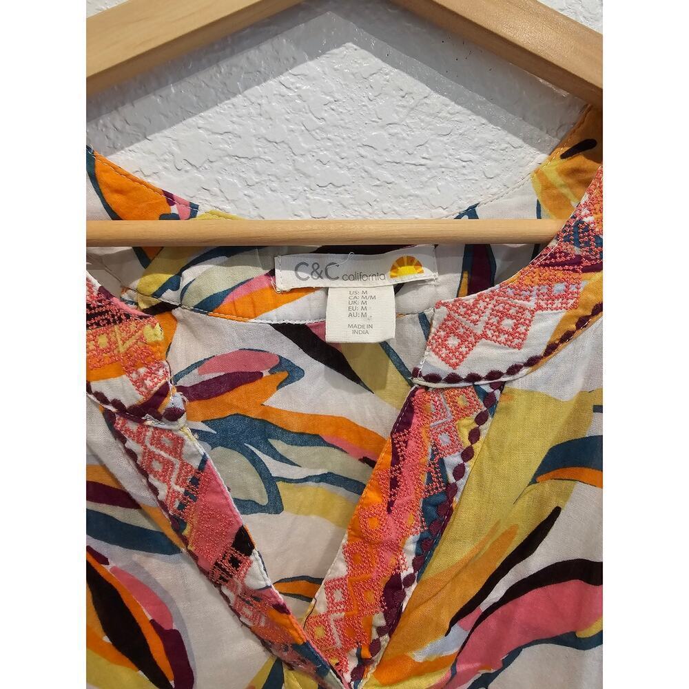 C+California floral top sz Medium - Picture 2 of 3